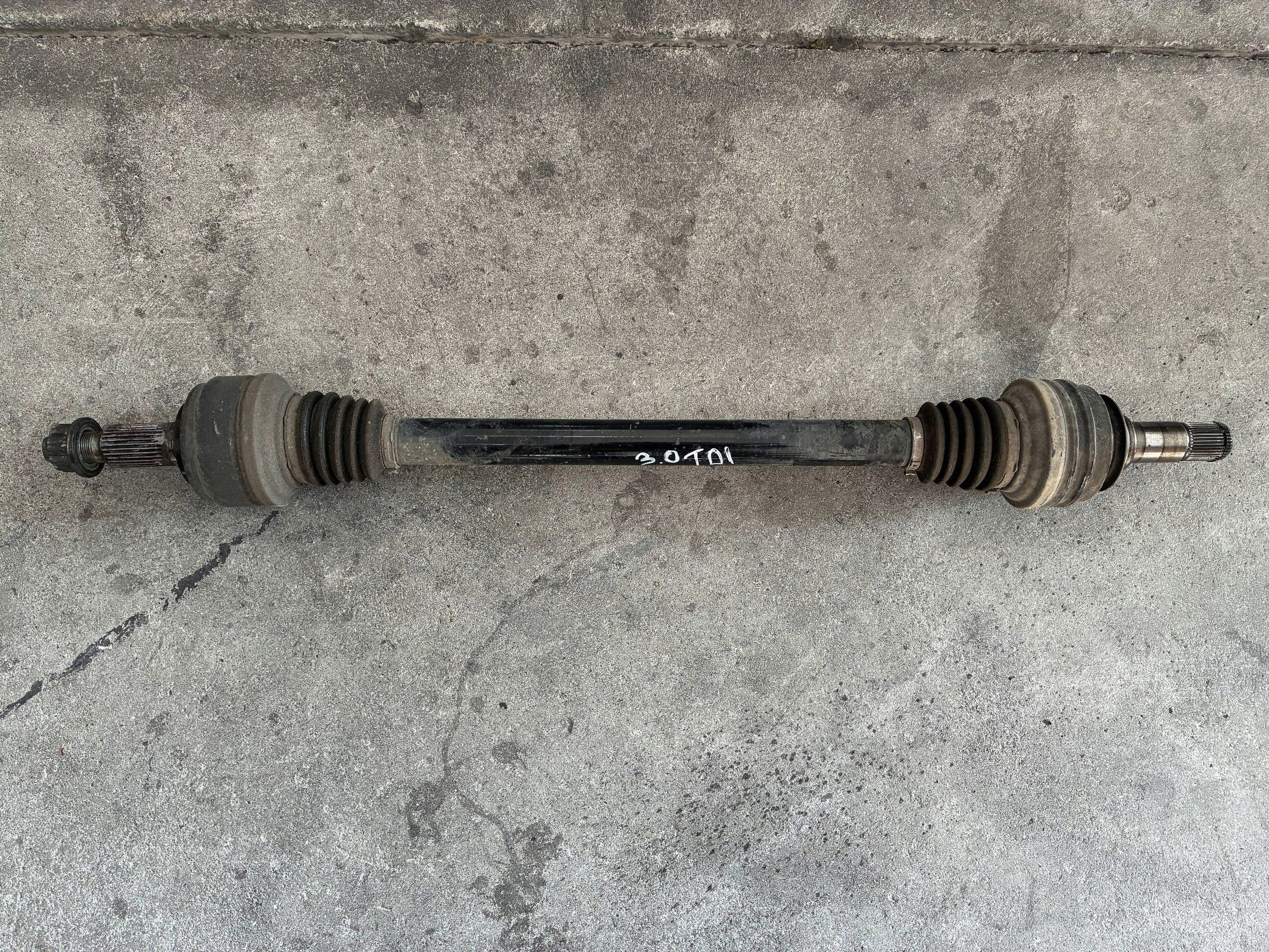 Półoś tylna Porsche Cayenne 7P5 Lift 7P0501201