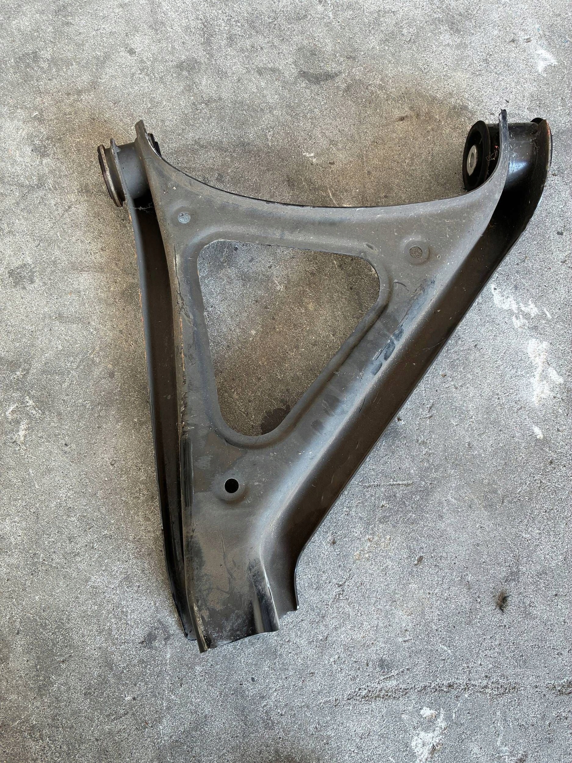 Wahacz tylny górny Lewa strona Porsche Cayenne (92A) 7P5505351