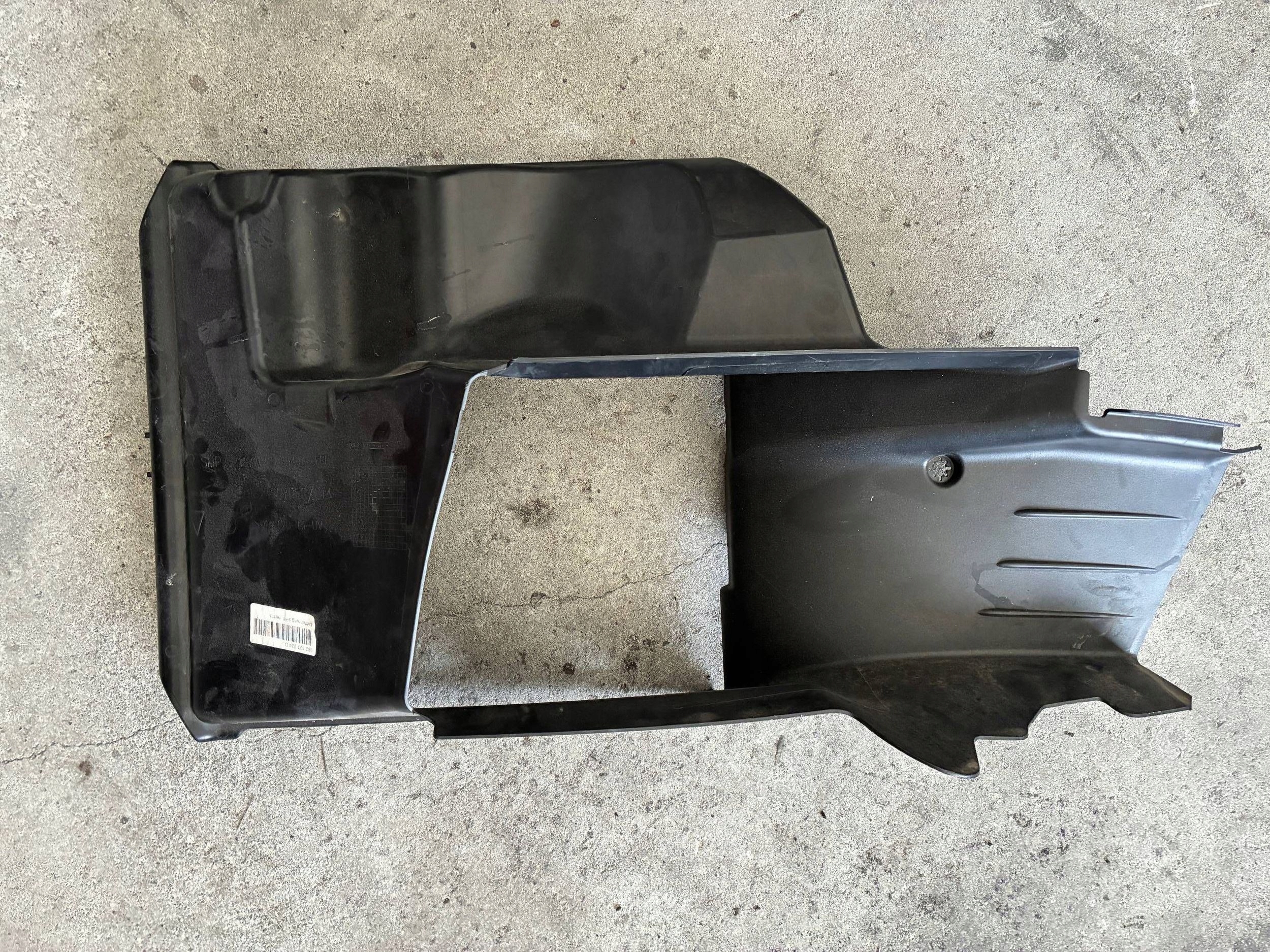 Tunel Wlot powietrza do intercoolera Porsche 718 Cayman 982 982121334D