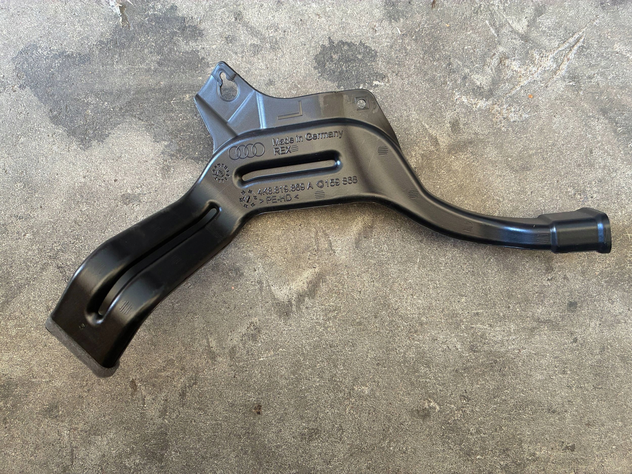 Rura dolotowa Audi RS7 C8 4K8819869A