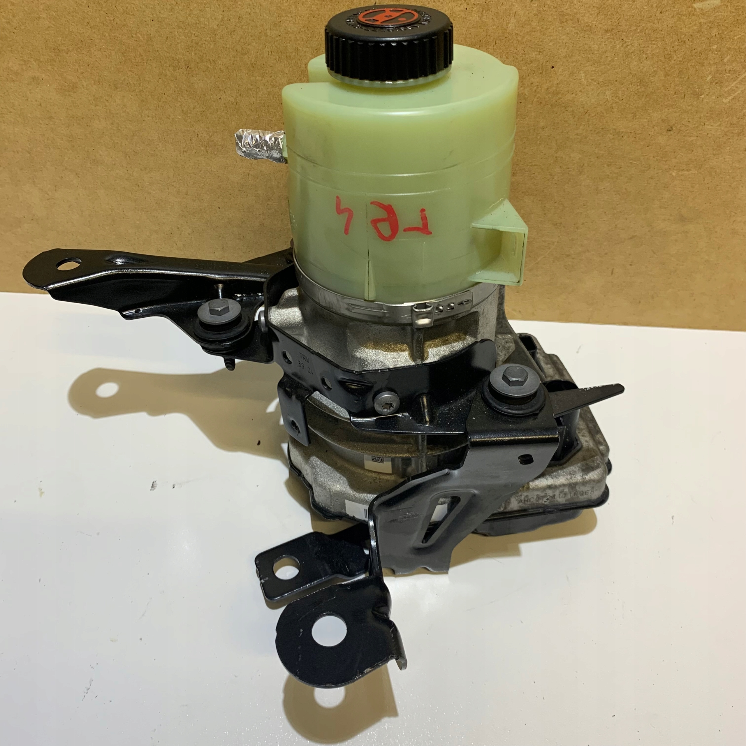 POMPA WSPOMAGANIA 491108485R 996943370R RENAULT TRAFIC III IV LIFT 2.0 DCI