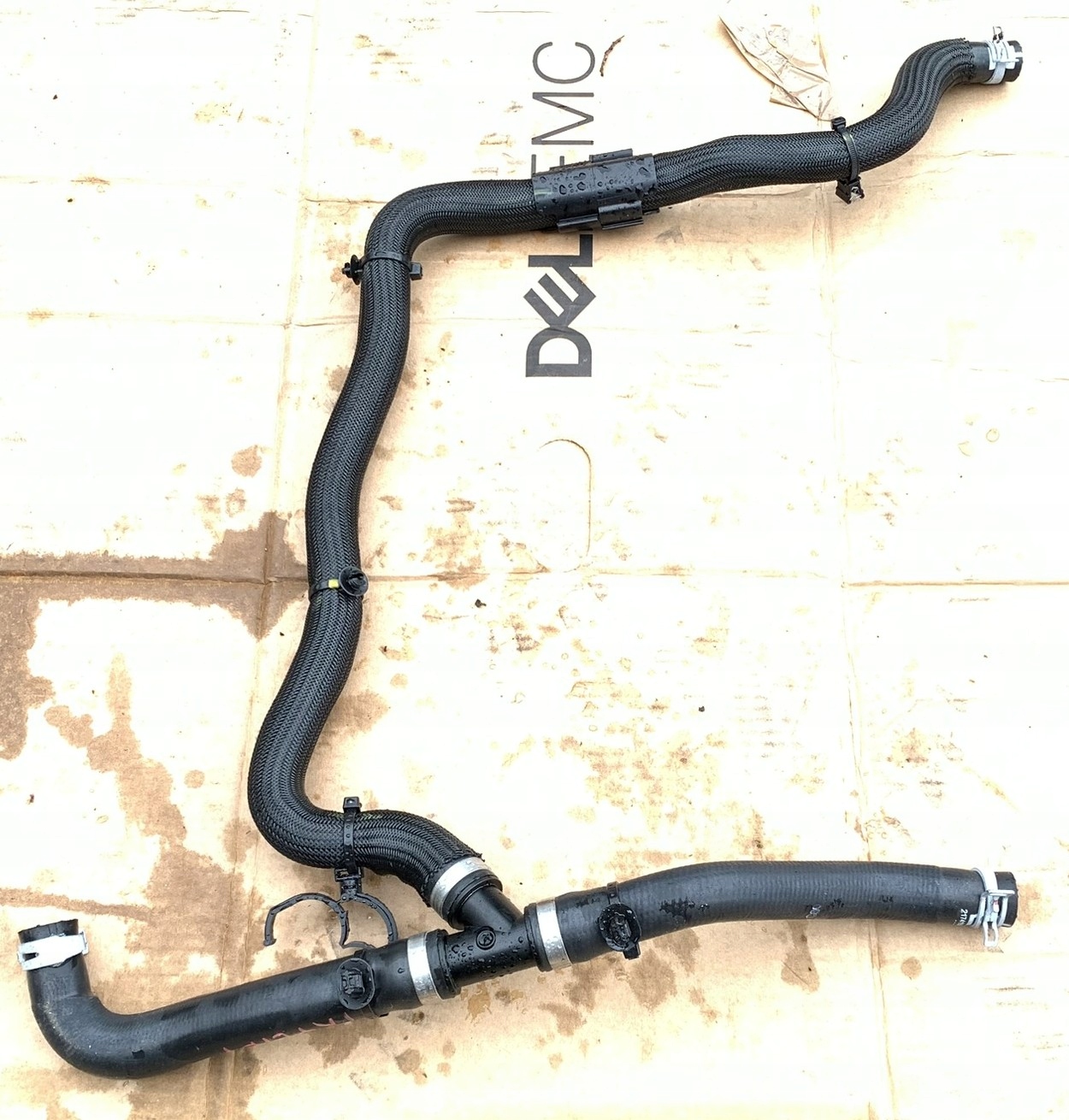 RENAULT TRAFIC III IV 2024 2.0 DCI WĄŻ WODY PRZEWÓD CHŁODNIC 217415619R