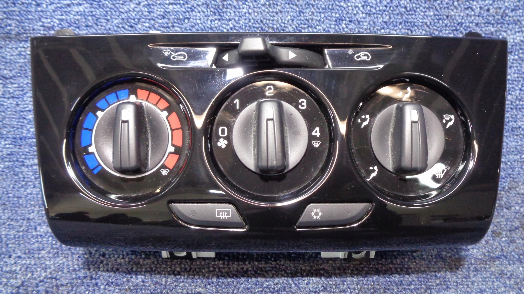 PANEL KLIMATYZACJI LANCIA YPSILON 2 II 5d 2012-