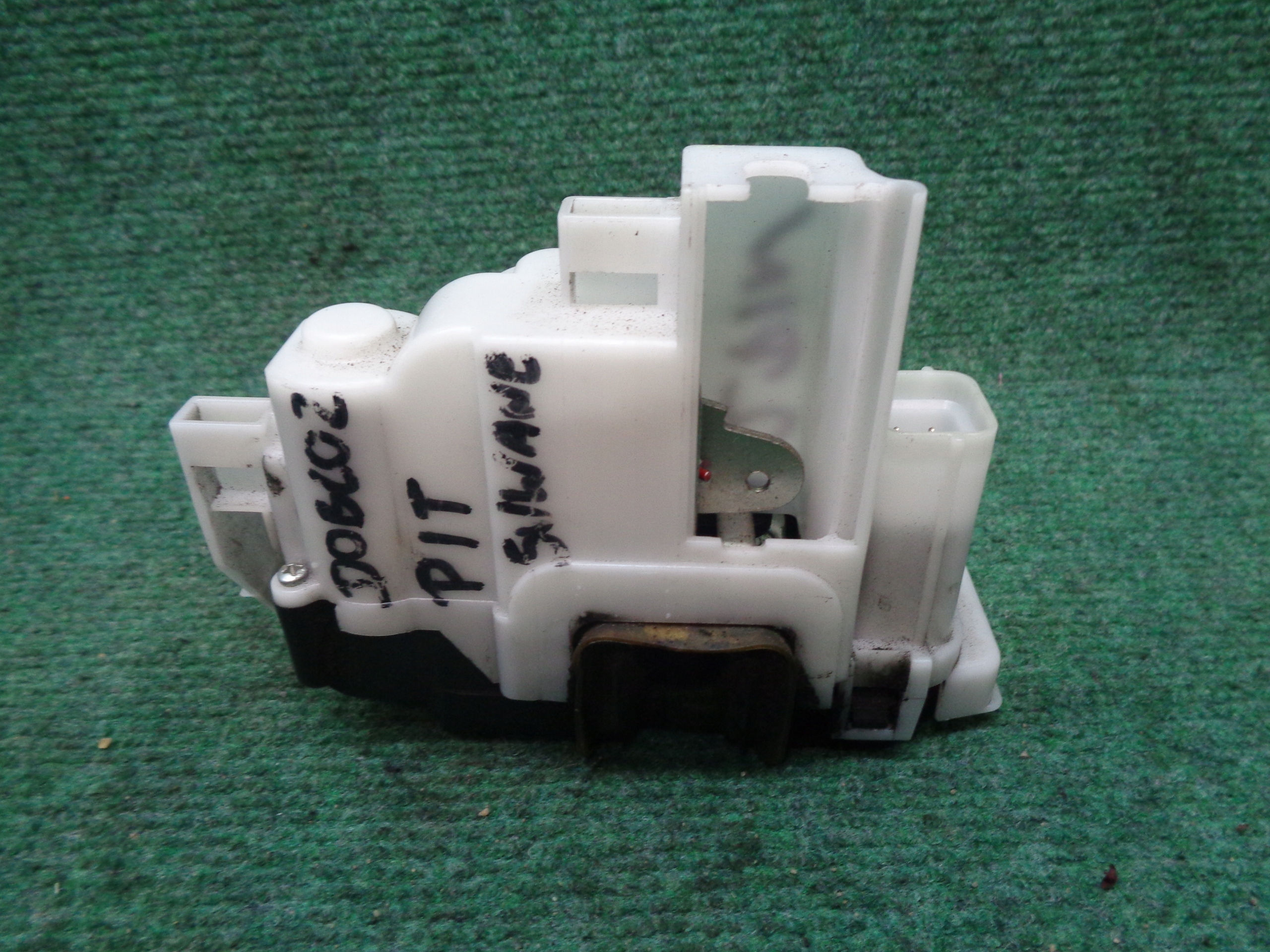 ZAMEK DRZWI 51917354 FIAT DOBLO 2 II COMBO D 2010- PRAWY DRZWI PRZESUWNYCH