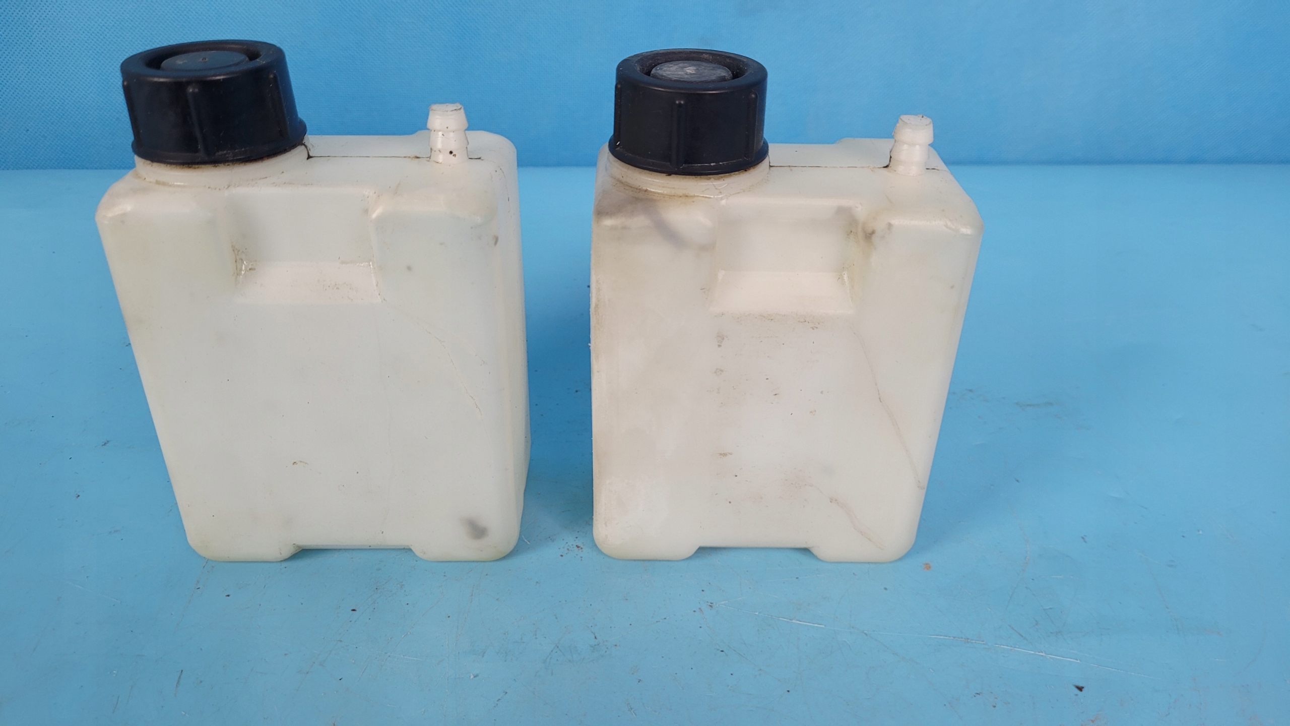 DEUTZ-FAHR 6130 TTV 19r ZBIORNICZEK UKŁADU HYDRAULICZNEGO 0.023.3575.0