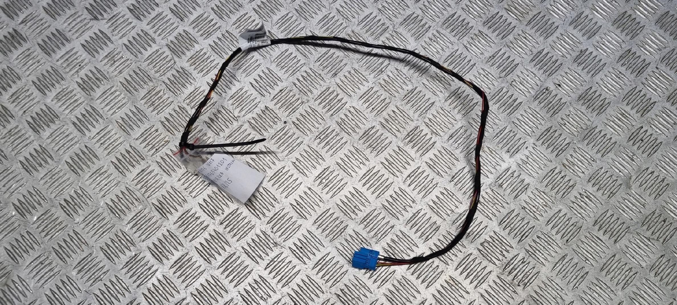 MERCEDES W176 PRZEWÓD WIĄZKA PODŁOKIETNIKA A1765401201