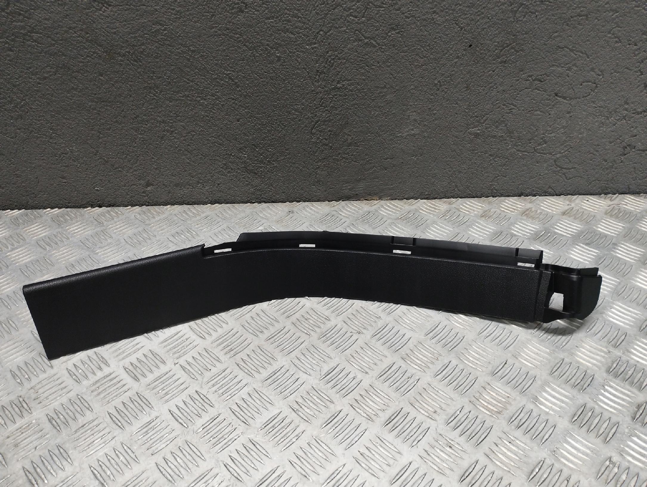 JEEP CHEROKEE WK2 OSŁONA PROGU PRAWA 5VP08TRMAA