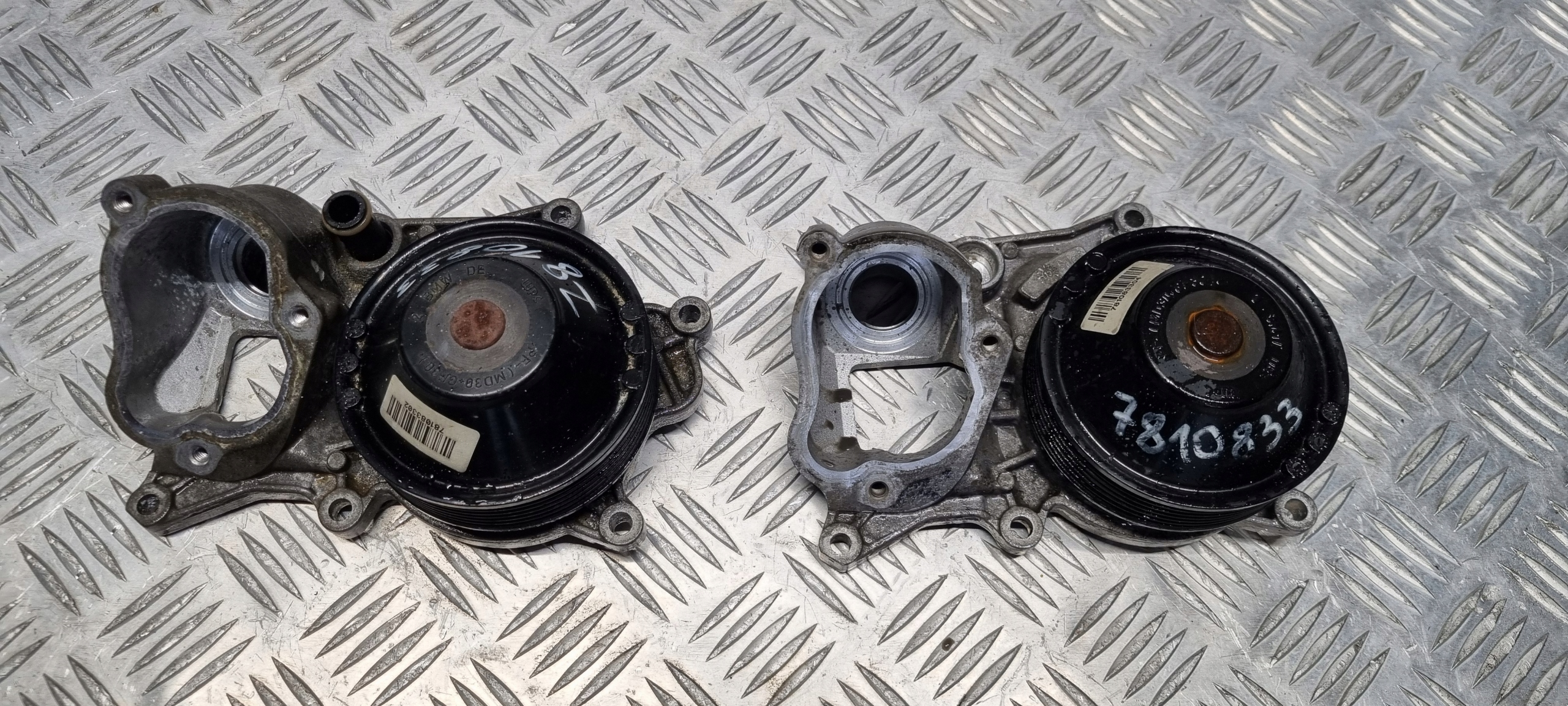 BMW E60 E90 POMPA WODY TERMOSTAT 7810833