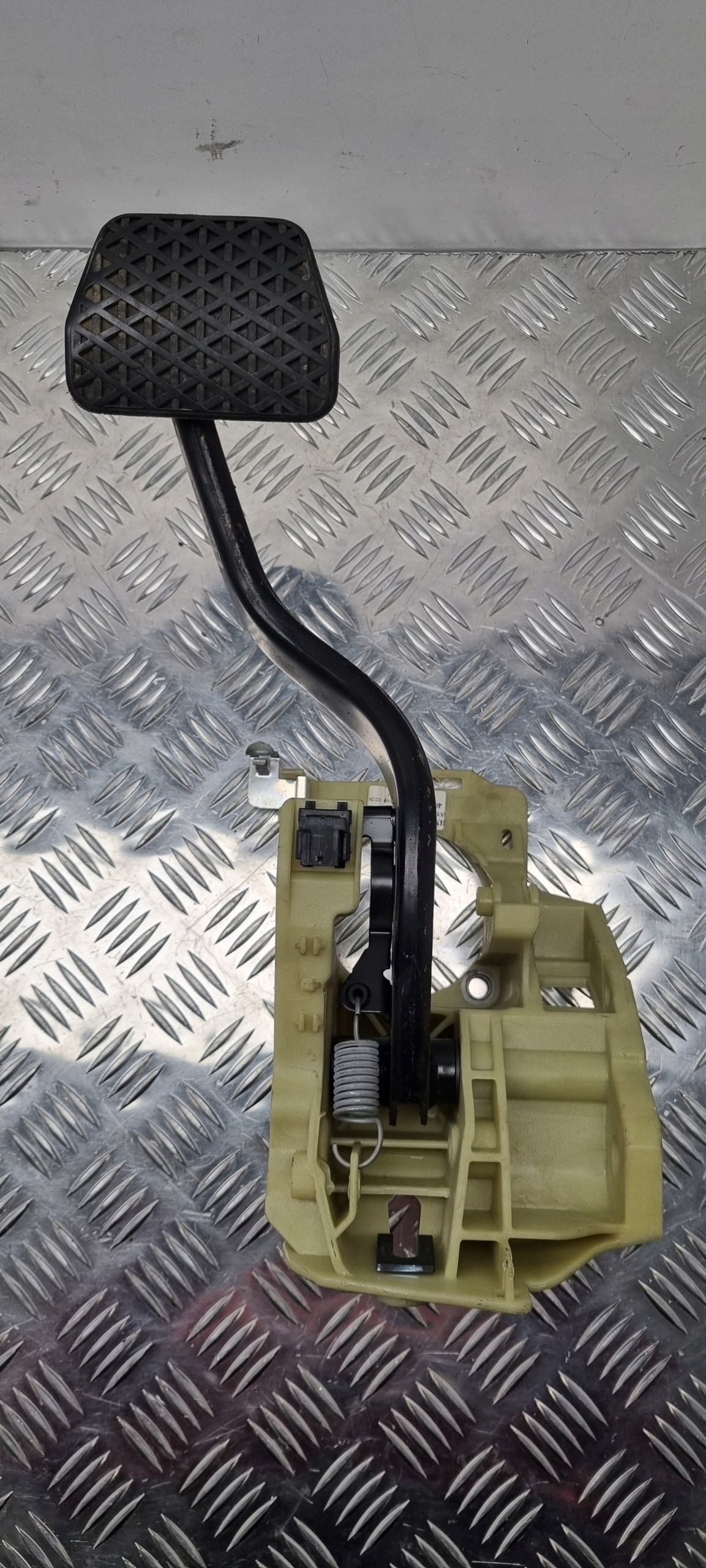 BMW E60 E61 PEDAŁ HAMULCA 6769221