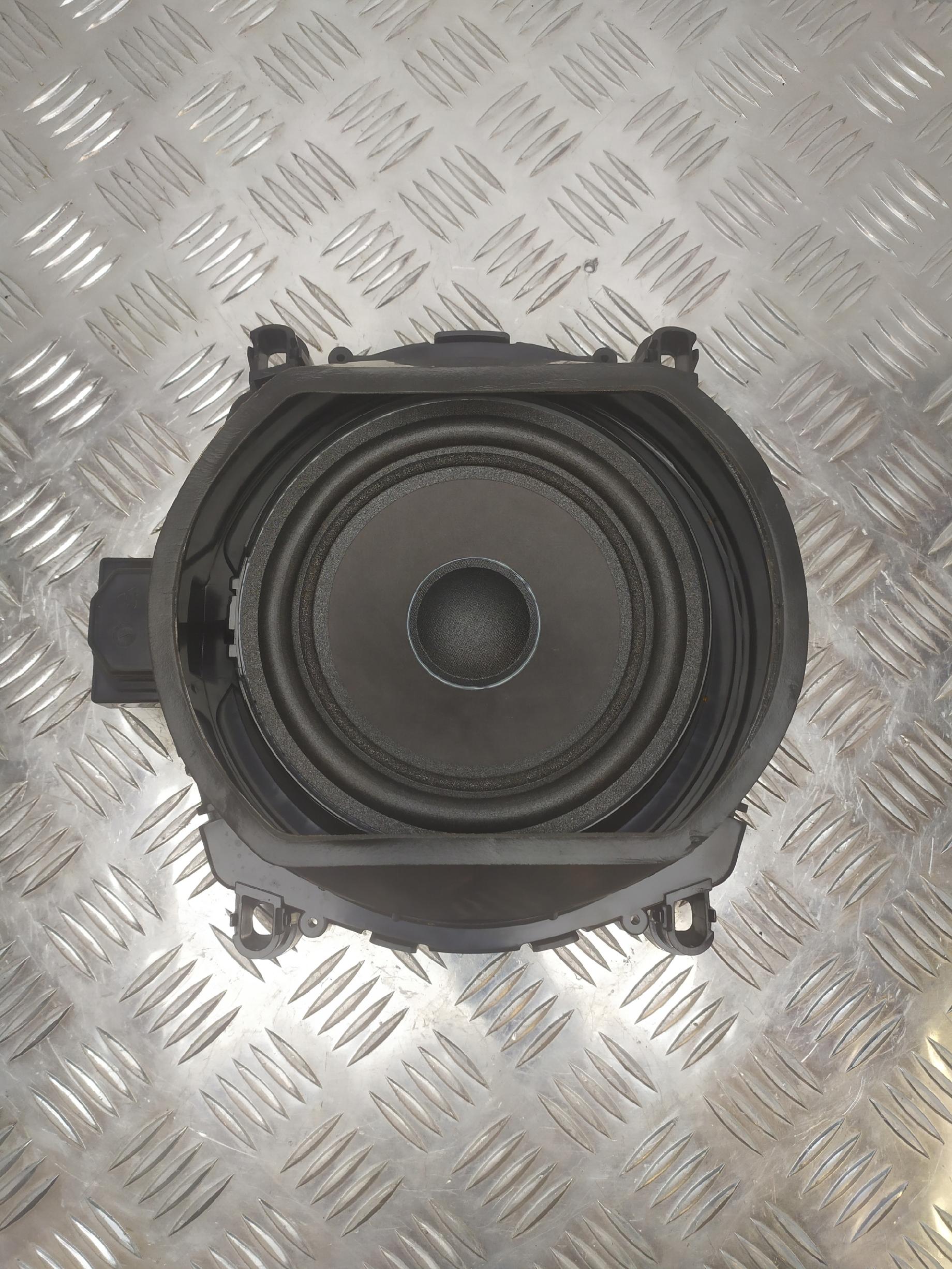 BMW F25 GŁOŚNIK SUBWOOFER 9287756