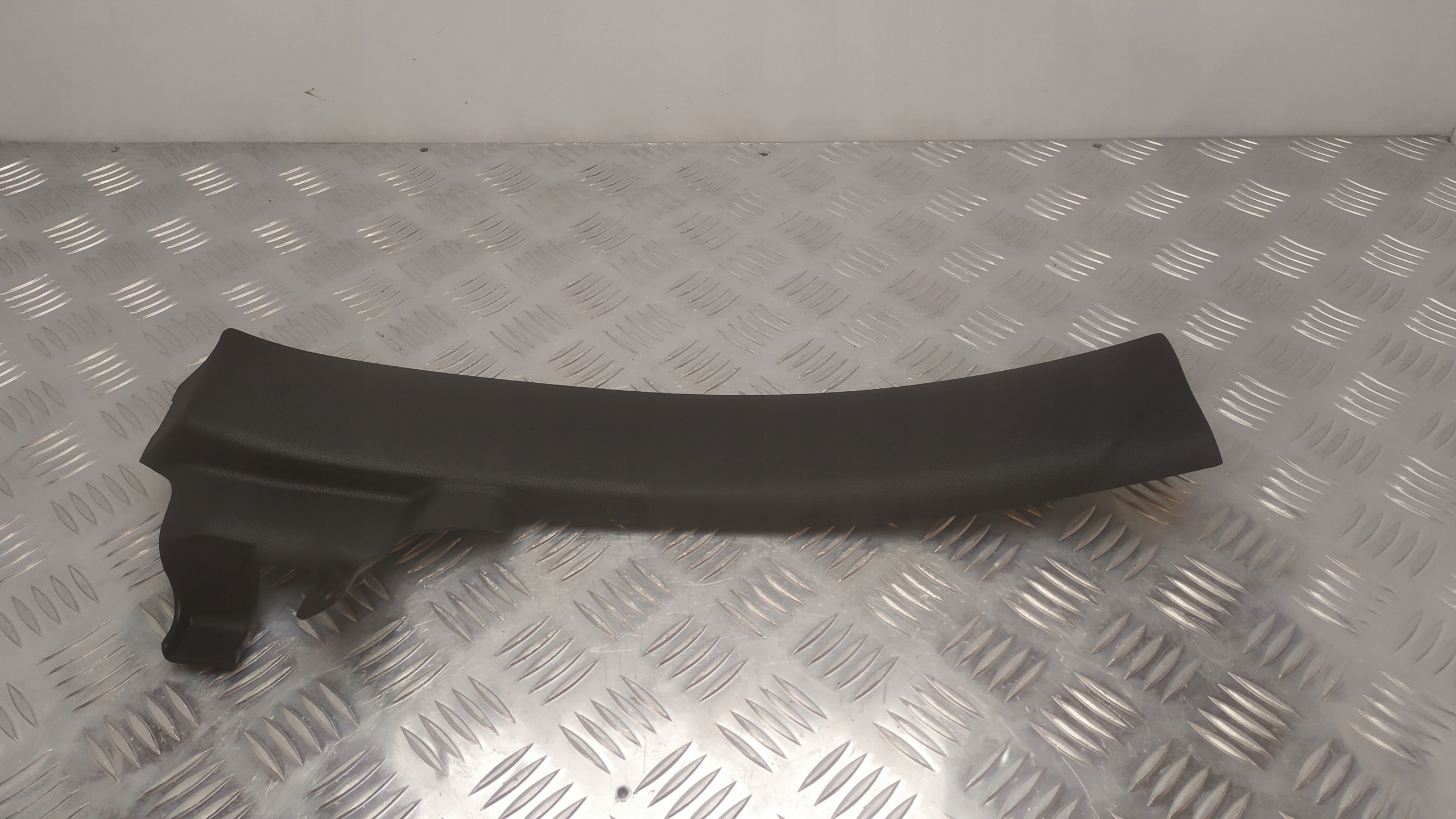 BMW F44 LISTWA PROGOWA LEWY TYŁ 7475709
