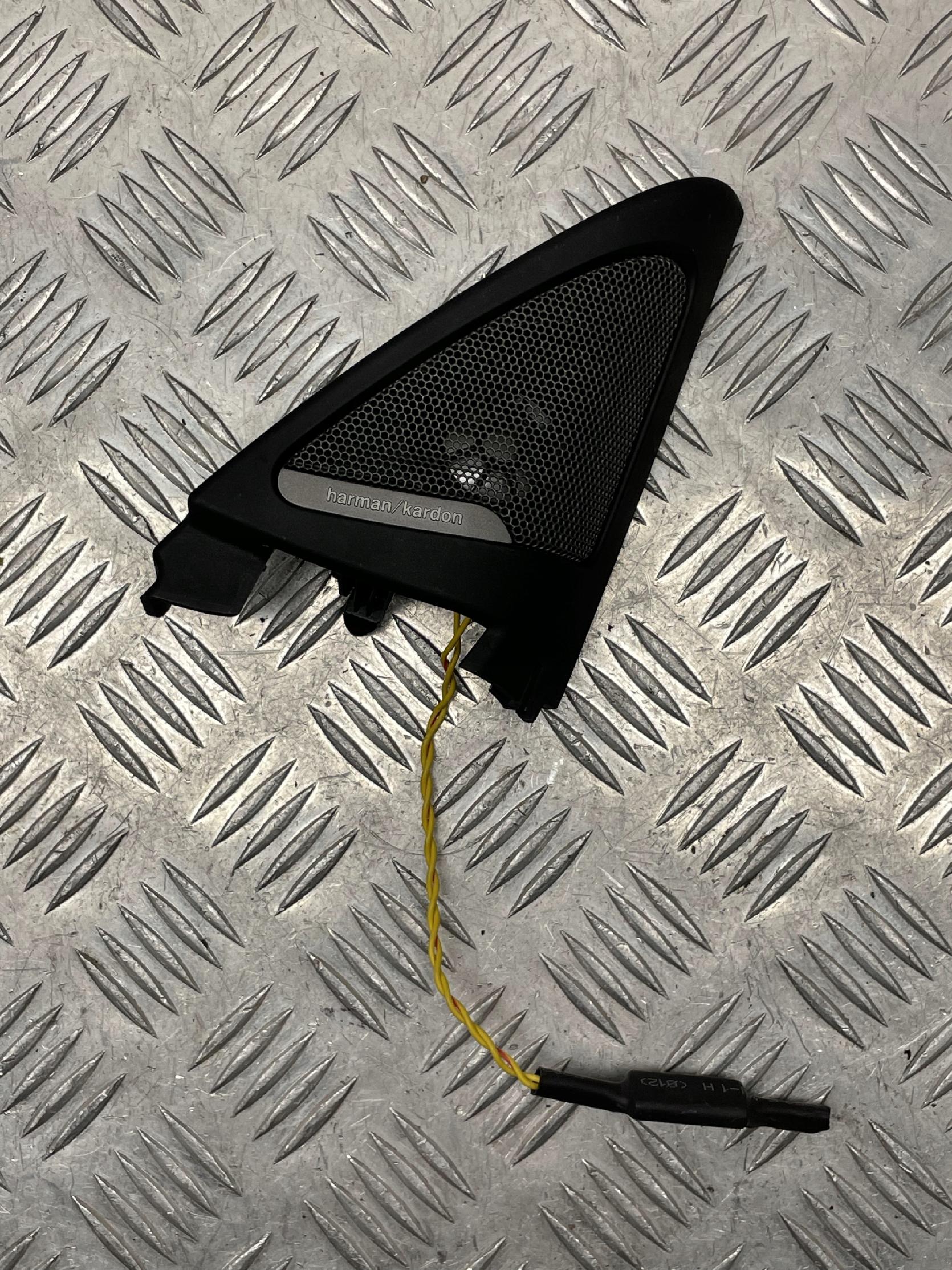 BMW F32 F33 F36 GŁOŚNIK OSŁONA HARMAN KARDON PRAWA 9226357 7284420