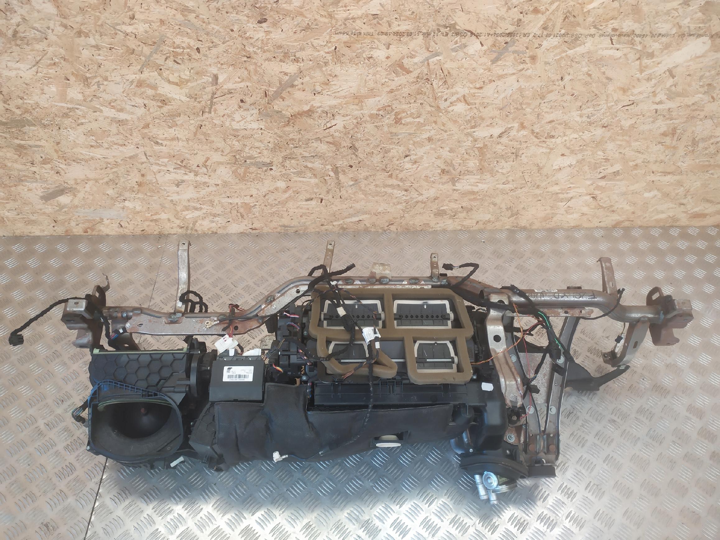 BMW F20 F31 F32 NAGRZEWNICA DMUCHAWA KOMBAJN 9296823